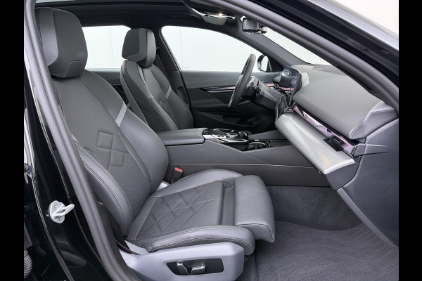 BMW 5 Serie Touring 550e xDrive M-pakket | 1ste eigenaar Pano Harman\Kardon