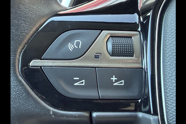 Peugeot 3008 130pk Allure Pack (Leder incl stoelverwarming - Elektrische klep - LED - 360gr Camera - Keyless Entry - Navigatie - Automatische