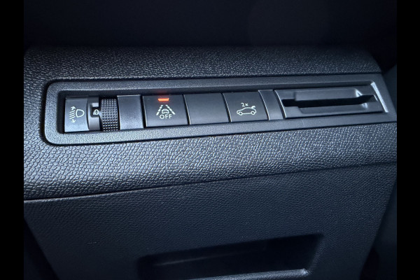 Peugeot 3008 130pk Allure Pack (Leder incl stoelverwarming - Elektrische klep - LED - 360gr Camera - Keyless Entry - Navigatie - Automatische