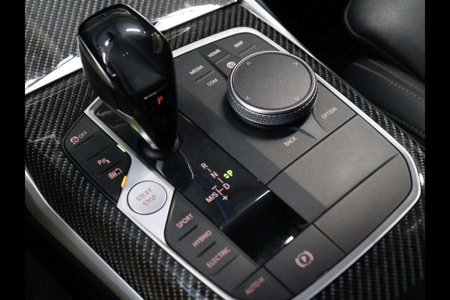 BMW 3-serie 320e High Executive M sport [APPLE CARPLAY, ANDROID, BMW LASERLIGHT, STOELVERWARMING, VOL LEDER, PDC V+A, CRUISE CONTROL, DIGITAL DASH, CLIMATE CONTROL, NIEUWSTAAT]