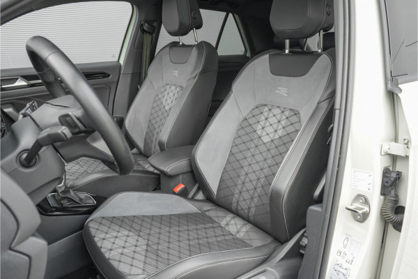 Volkswagen T-Roc 1.5 TSI R-Line Pano LED+ Beats Trekhaak ACC 19"