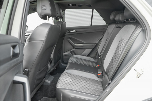 Volkswagen T-Roc 1.5 TSI R-Line Pano LED+ Beats Trekhaak ACC 19"