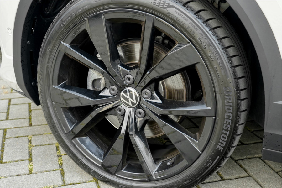 Volkswagen T-Roc 1.5 TSI R-Line Pano LED+ Beats Trekhaak ACC 19"