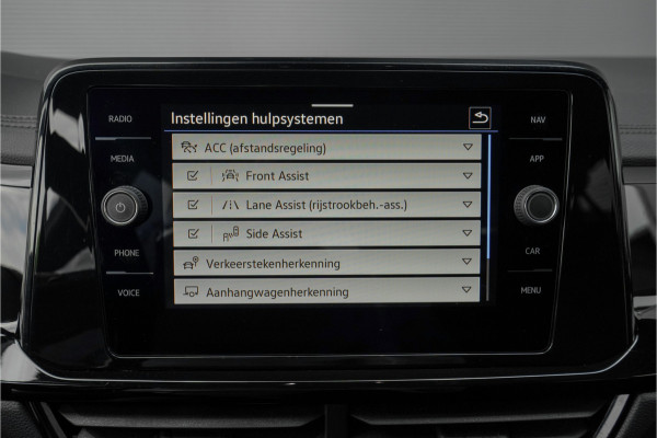 Volkswagen T-Roc 1.5 TSI R-Line Pano LED+ Beats Trekhaak ACC 19"