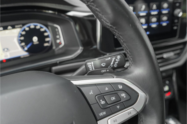 Volkswagen T-Roc 1.5 TSI R-Line Pano LED+ Beats Trekhaak ACC 19"