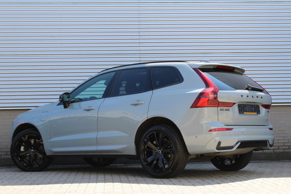 Volvo XC60 2.0 T6 Plug-in hybrid AWD Ultra Black Edition | Facelift | Panoramadak | Trekhaak | H&K | Leder