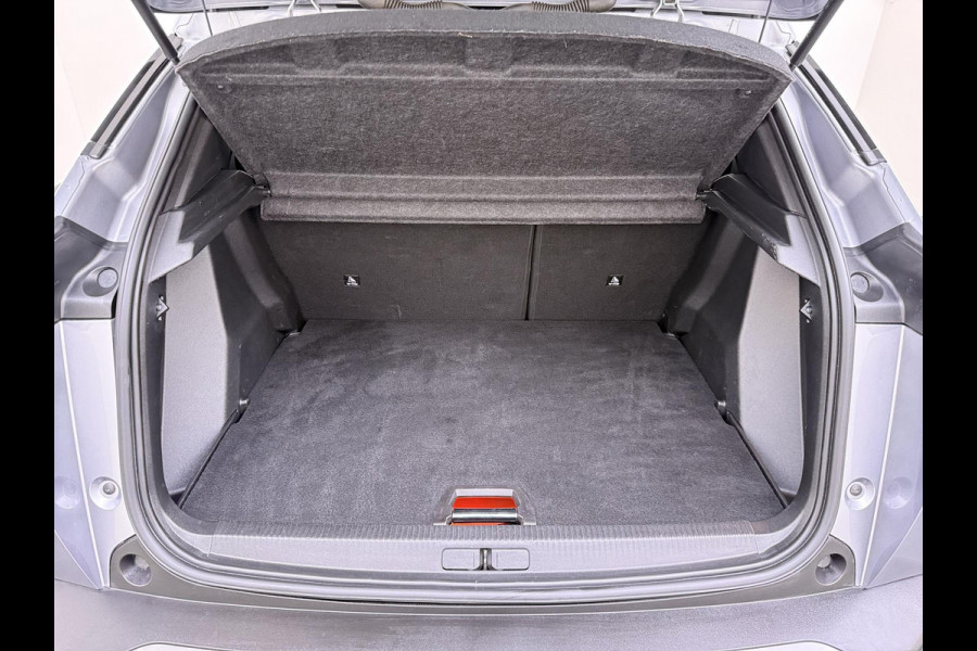 Peugeot 2008 1.2 Hybrid 136 Allure 19000 KM ! | ADAPTIVE CRUISE CONTROL | FULL LED | CAMERA VOOR & ACHTER | DIGITAL DASH | KEYLESS START | PARKEERSENSOREN V+A | DODEHOEKDETECTIE | ALL-IN PRIJS INCL. 12 MND BOVAG GARANTIE
