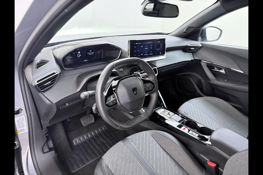 Peugeot 2008 1.2 Hybrid 136 Allure 19000 KM ! | ADAPTIVE CRUISE CONTROL | FULL LED | CAMERA VOOR & ACHTER | DIGITAL DASH | KEYLESS START | PARKEERSENSOREN V+A | DODEHOEKDETECTIE | ALL-IN PRIJS INCL. 12 MND BOVAG GARANTIE