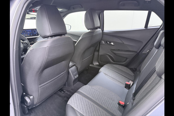 Peugeot 2008 1.2 Hybrid 136 Allure 19000 KM ! | ADAPTIVE CRUISE CONTROL | FULL LED | CAMERA VOOR & ACHTER | DIGITAL DASH | KEYLESS START | PARKEERSENSOREN V+A | DODEHOEKDETECTIE | ALL-IN PRIJS INCL. 12 MND BOVAG GARANTIE