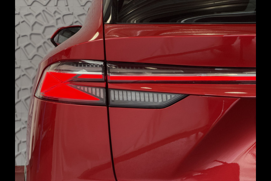 MG MG HS PHEV 1.5 TGDI LUXURY PHEV PLUG-IN HYBRIDE | LEER | 272PK NIEUWE AUTO | 100KM ELEK. BEREIK | 360° CAMERA | ELEKTRISCHE ACHTERKLEP | ST