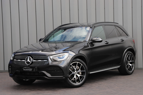 Mercedes-Benz GLC 300e AMG 4-Matic | 320PK | Luchtvering | Head-up | Sfeerverlichting | Multibeam | Standkachel | Digitaal dashboard | 2020.
