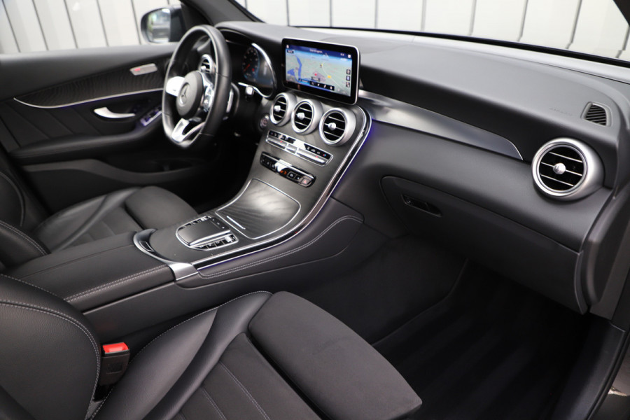 Mercedes-Benz GLC 300e AMG 4-Matic | 320PK | Luchtvering | Head-up | Sfeerverlichting | Multibeam | Standkachel | Digitaal dashboard | 2020.