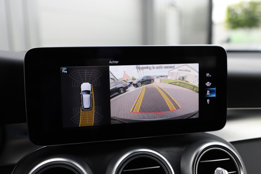 Mercedes-Benz GLC 300e AMG 4-Matic | 320PK | Luchtvering | Head-up | Sfeerverlichting | Multibeam | Standkachel | Digitaal dashboard | 2020.