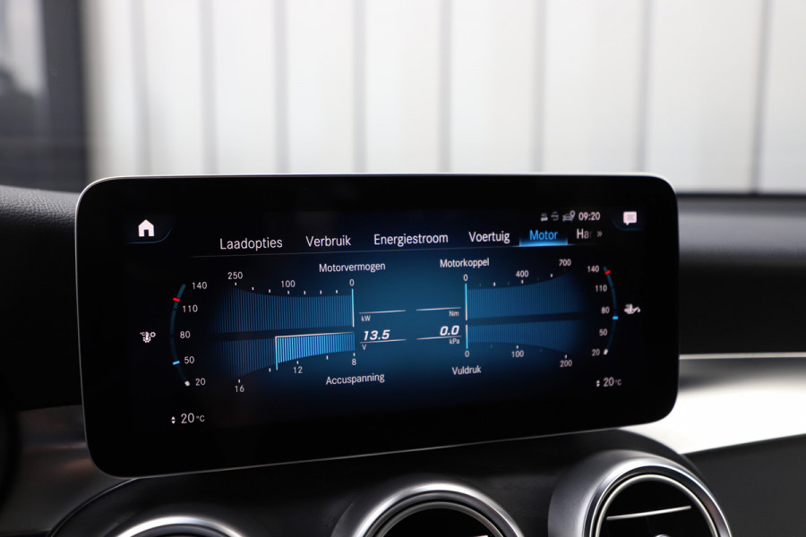 Mercedes-Benz GLC 300e AMG 4-Matic | 320PK | Luchtvering | Head-up | Sfeerverlichting | Multibeam | Standkachel | Digitaal dashboard | 2020.