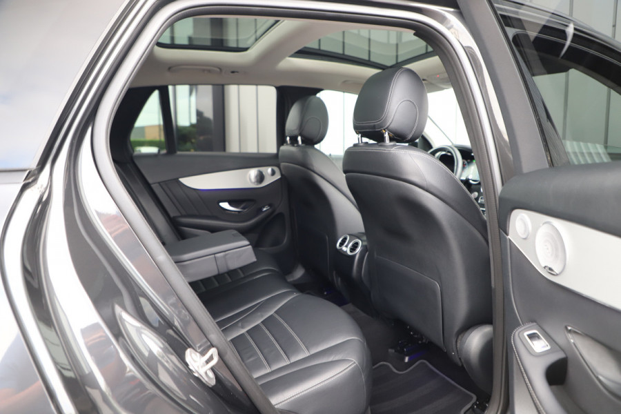 Mercedes-Benz GLC 300e AMG 4-Matic | 320PK | Luchtvering | Head-up | Burmester | Keyless-go | Sfeerverlichting | Pano | Memory | Multibeam | 2020.