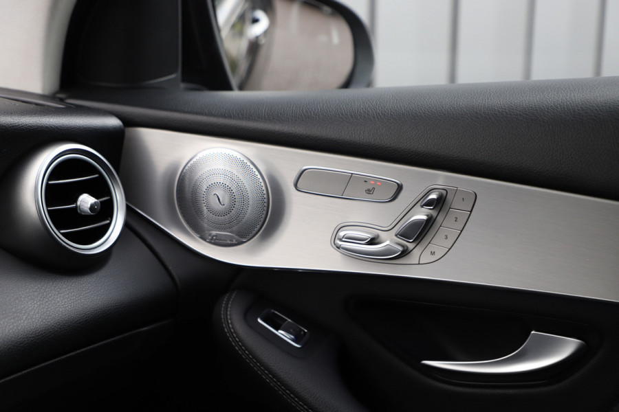 Mercedes-Benz GLC 300e AMG 4-Matic | 320PK | Luchtvering | Head-up | Burmester | Keyless-go | Sfeerverlichting | Pano | Memory | Multibeam | 2020.