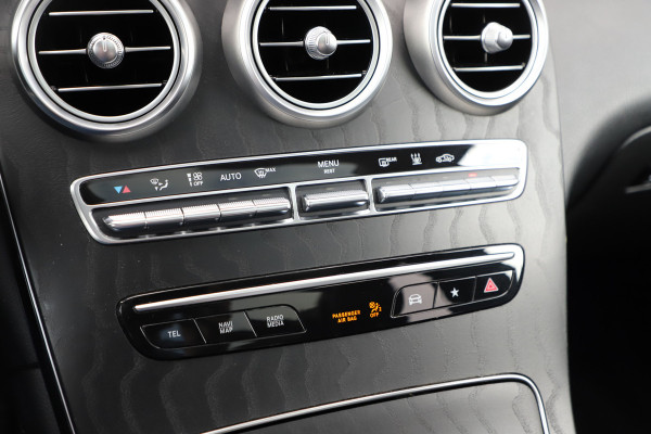 Mercedes-Benz GLC 300e AMG 4-Matic | 320PK | Luchtvering | Head-up | Burmester | Keyless-go | Sfeerverlichting | Pano | Memory | Multibeam | 2020.