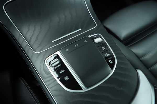 Mercedes-Benz GLC 300e AMG 4-Matic | 320PK | Luchtvering | Head-up | Burmester | Keyless-go | Sfeerverlichting | Pano | Memory | Multibeam | 2020.