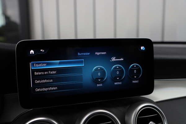 Mercedes-Benz GLC 300e AMG 4-Matic | 320PK | Luchtvering | Head-up | Burmester | Keyless-go | Sfeerverlichting | Pano | Memory | Multibeam | 2020.