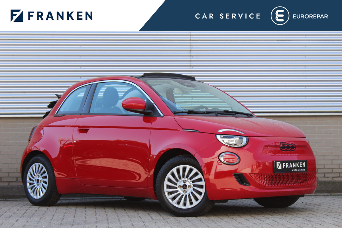 Fiat 500E RED 42 kWh Cabrio | RED | Camera | Carplay | Stoelverwarming