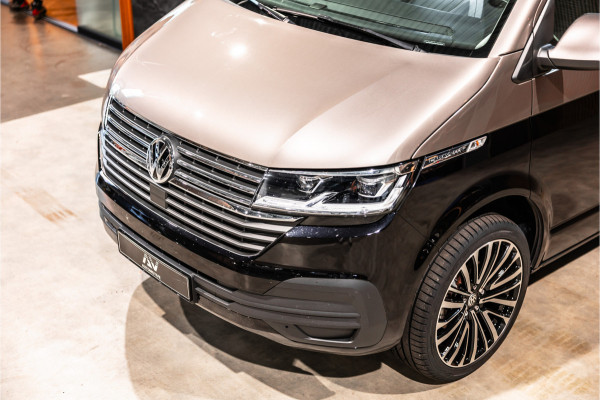 Volkswagen Transporter T6.1 2.0 TDI L2H1 DC Caravelle | Dubbel cabine | Two-tone | CarPlay | Camera | MF Stuur | Cruise control | Climate control | 6-zitter | BPM vrij | Nieuwe APK | Dealer onderhouden