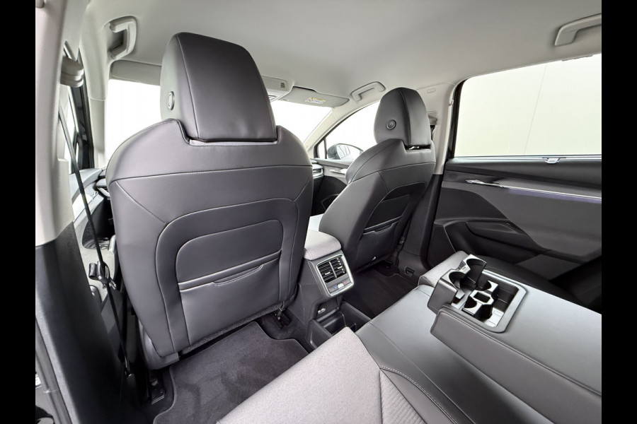 Škoda Enyaq iV60 SOH 94% Camera Adap.Cruise 3-Zone Ecc Stoel+Stuurverwarming Elek.A.klep Elek.Stoel+Memory Navi DAB Pdc Apple Carplay Android Auto Privacy Glas Usb Led SmartLink 19''LM Business Edition 1e Eigenaar Dealeronderhouden Origineel Nederlandse Auto