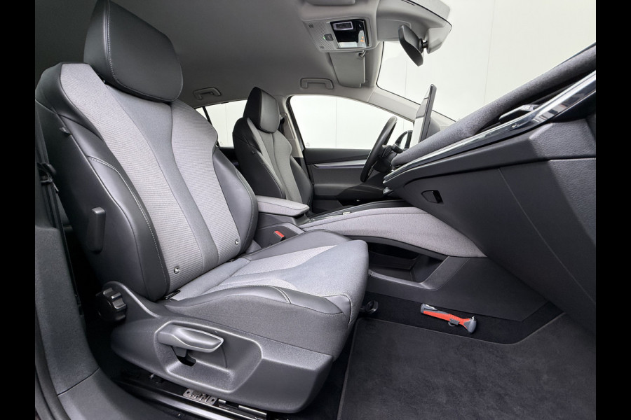Škoda Enyaq iV60 SOH 94% Camera Adap.Cruise 3-Zone Ecc Stoel+Stuurverwarming Elek.A.klep Elek.Stoel+Memory Navi DAB Pdc Apple Carplay Android Auto Privacy Glas Usb Led SmartLink 19''LM Business Edition 1e Eigenaar Dealeronderhouden Origineel Nederlandse Auto