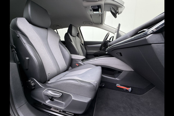 Škoda Enyaq iV60 SOH 94% Camera Adap.Cruise 3-Zone Ecc Stoel+Stuurverwarming Elek.A.klep Elek.Stoel+Memory Navi DAB Pdc Apple Carplay Android Auto Privacy Glas Usb Led SmartLink 19''LM Business Edition 1e Eigenaar Dealeronderhouden Origineel Nederlandse Auto