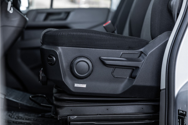 Volkswagen Crafter 2.0 TDI L3H2 | Automaat | CarPlay | Camera | Betimmering | MF Stuur | Cruise control | Stoelverwarming | Nieuwe APK | Dealer onderhouden | BPM Vrij | Euro 6