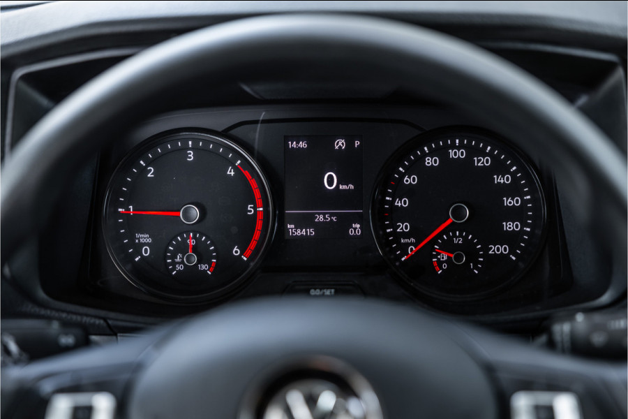 Volkswagen Crafter 2.0 TDI L3H2 | Automaat | CarPlay | Camera | Betimmering | MF Stuur | Cruise control | Stoelverwarming | Nieuwe APK | Dealer onderhouden | BPM Vrij | Euro 6