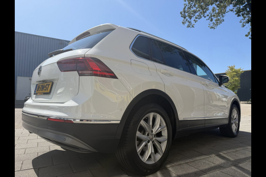 Volkswagen Tiguan 1.5 TSI ACT Highline Business - AUTOMAAT I Navigatie / Apple CarPlay I Airco I en nog Veel meer EXTRA'S