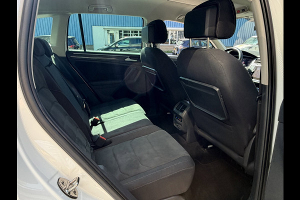 Volkswagen Tiguan 1.5 TSI ACT Highline Business - AUTOMAAT I Navigatie / Apple CarPlay I Airco I en nog Veel meer EXTRA'S