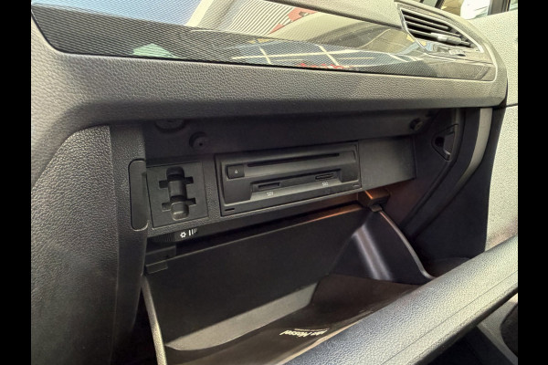 Volkswagen Tiguan 1.5 TSI ACT Highline Business - AUTOMAAT I Navigatie / Apple CarPlay I Airco I en nog Veel meer EXTRA'S