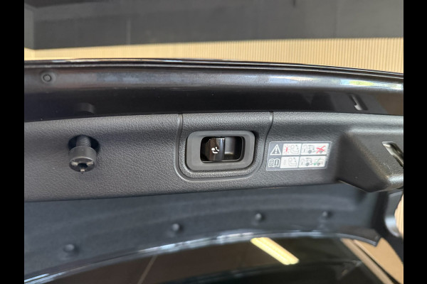 Mercedes-Benz C-Klasse 220D AMG STYLING-PANORAMA-MEMORY-BURMESTER-ACC-TREKHAAK-ZEER COMPLEET