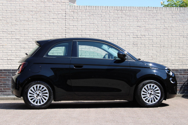 Fiat 500E Icon 42 kWh Grote accu | Carplay | Led