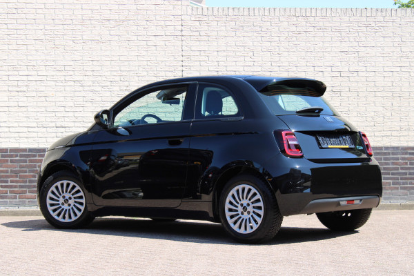 Fiat 500E Icon 42 kWh Grote accu | Carplay | Led