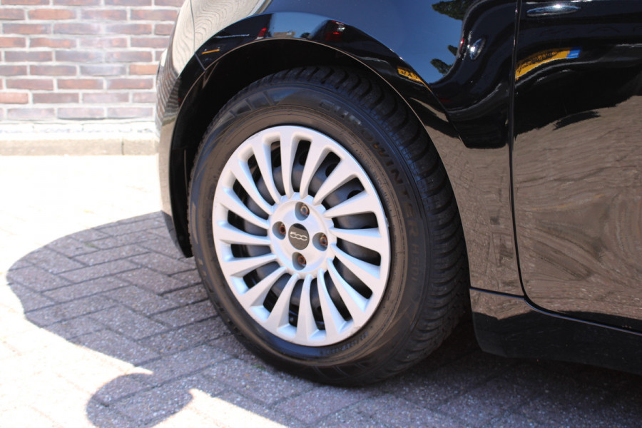 Fiat 500E Icon 42 kWh Grote accu | Carplay | Led