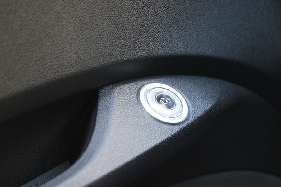 Fiat 500E Icon 42 kWh Grote accu | Carplay | Led
