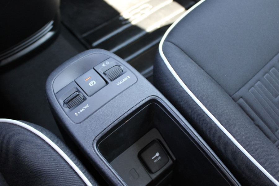 Fiat 500E Icon 42 kWh Grote accu | Carplay | Led