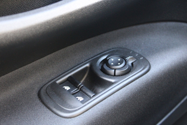 Fiat 500E Icon 42 kWh Grote accu | Carplay | Led