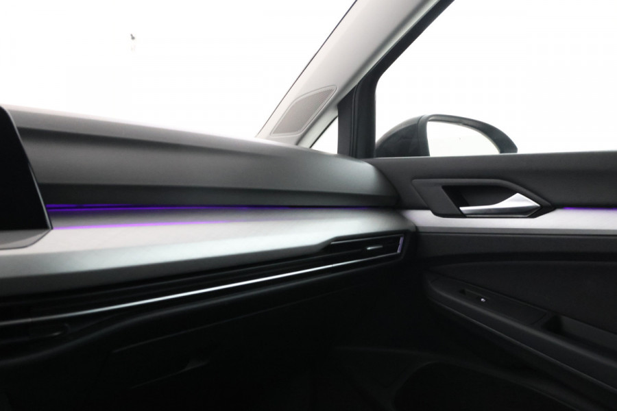 Volkswagen Golf 1.5 TSI Life Stoel/stuurverwarming, Adaptieve cruise, Apple Carplay!
