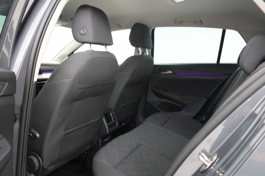 Volkswagen Golf 1.5 TSI Life Stoel/stuurverwarming, Adaptieve cruise, Apple Carplay!