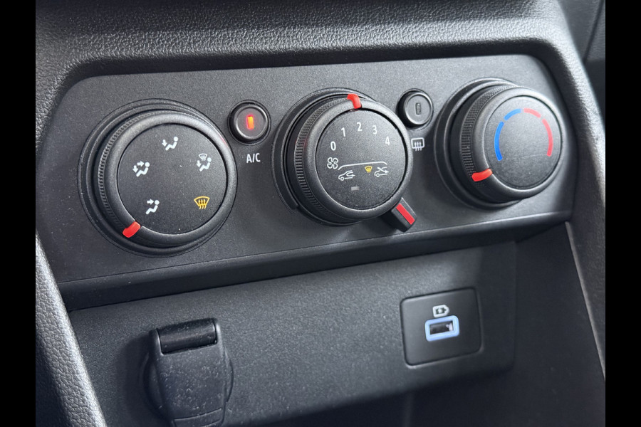 Dacia Sandero 1.0TCe 92PK 5Drs Navi Airco Apple Carplay Android Auto Cruise Control Bluetooth Pdc Comfort Isofix Regen-Lichtsensor ESP 1e Eigenaar Origineel Nederlandse Auto