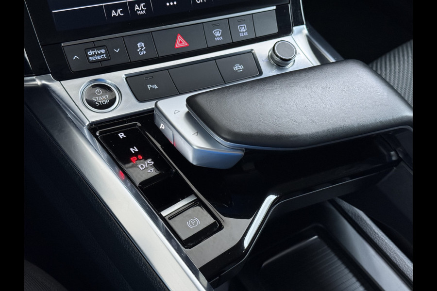 Audi e-tron 55 Quattro 408pk 95kWh Luchtvering LED Navi Ecc Edition Cruise Control Pdc Elek.Achterklep SOH 92% Lmv 19" Virtual Cockpit Led Isofix DAB Bluetooth 1e Eigenaar Origineel Nederlandse Auto Dealeronderhouden