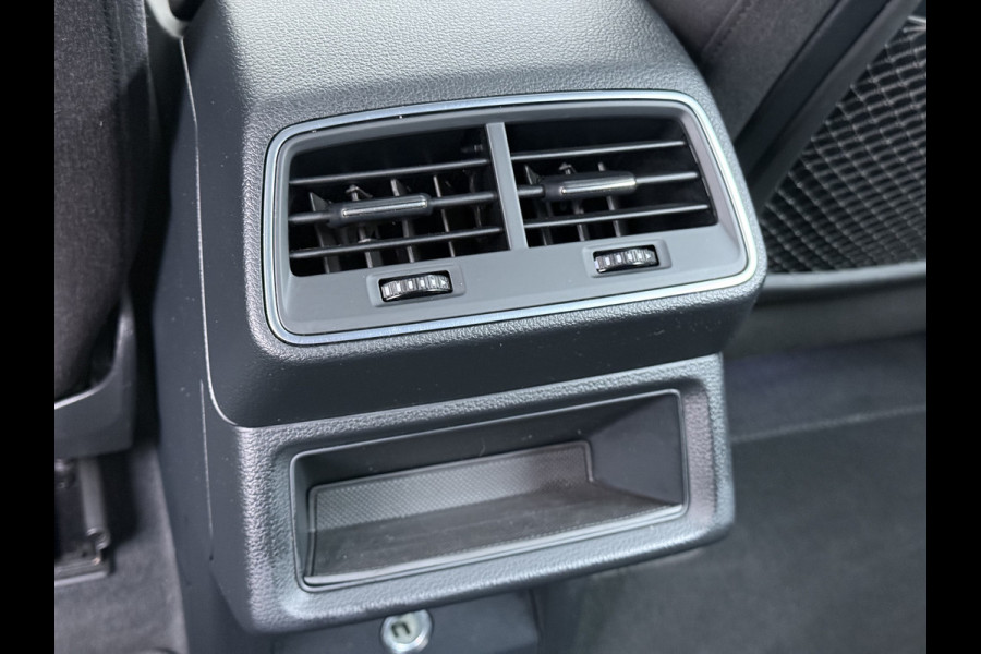 Audi e-tron 55 Quattro 408pk 95kWh Luchtvering LED Navi Ecc Edition Cruise Control Pdc Elek.Achterklep SOH 92% Lmv 19" Virtual Cockpit Led Isofix DAB Bluetooth 1e Eigenaar Origineel Nederlandse Auto Dealeronderhouden