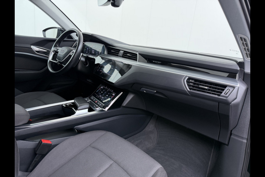Audi e-tron 55 Quattro 408pk 95kWh Luchtvering LED Navi Ecc Edition Cruise Control Pdc Elek.Achterklep SOH 92% Lmv 19" Virtual Cockpit Led Isofix DAB Bluetooth 1e Eigenaar Origineel Nederlandse Auto Dealeronderhouden