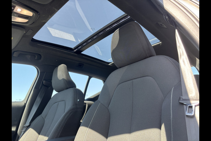 Volvo XC40 Recharge Ultimate 70 kWh | Panorama dak | Harman Kardon | Adaptieve cruise | Memory | Blis |