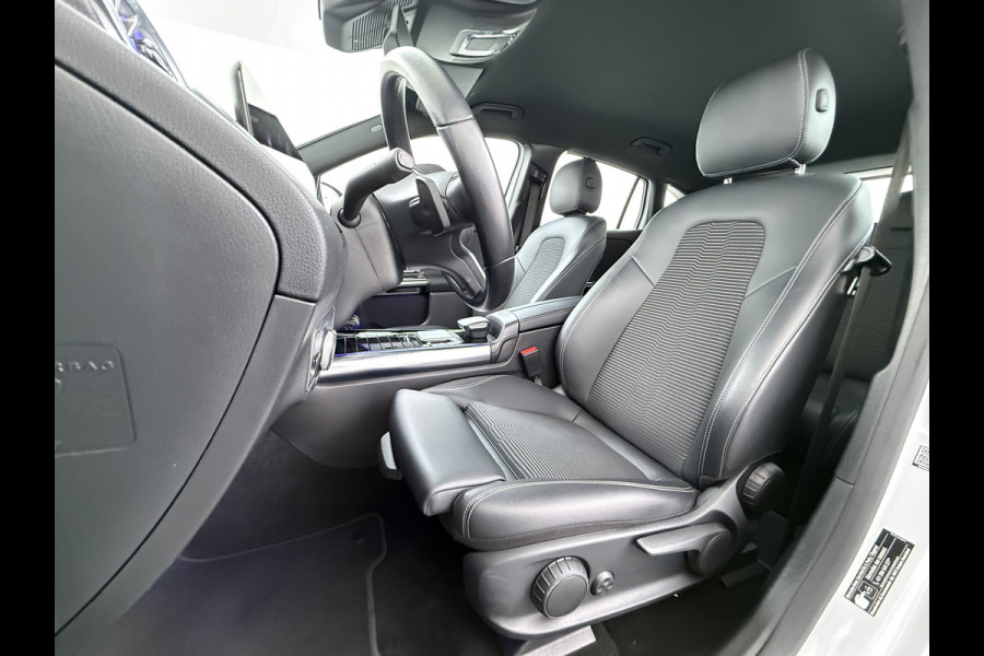 Mercedes-Benz EQA 250 Luxury 69kWh Soh 95% Adap.Cruise Apple Carplay Android Auto Navi Ecc Camera Stoelverwarming Pdc Elek.Achterklep Keyelss Busi Connectiviteitspakket High Performance LED Comfortstoelen Lmv DAB Advanced-Pack 1e Eigenaar Origineel Nederlandse Auto