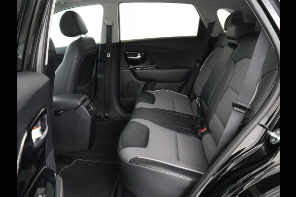 Kia e-Niro DynamicPlusLine 64 kWh | SOH 95.2% | Panoramadak | Half Leder | Adaptive cruise | Stuur/stoel verwarming | Camera | Park assist | Carplay | Climate control | Virtual dashboard | Full LED |