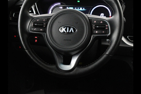 Kia e-Niro DynamicPlusLine 64 kWh | SOH 95.2% | Panoramadak | Half Leder | Adaptive cruise | Stuur/stoel verwarming | Camera | Park assist | Carplay | Climate control | Virtual dashboard | Full LED |